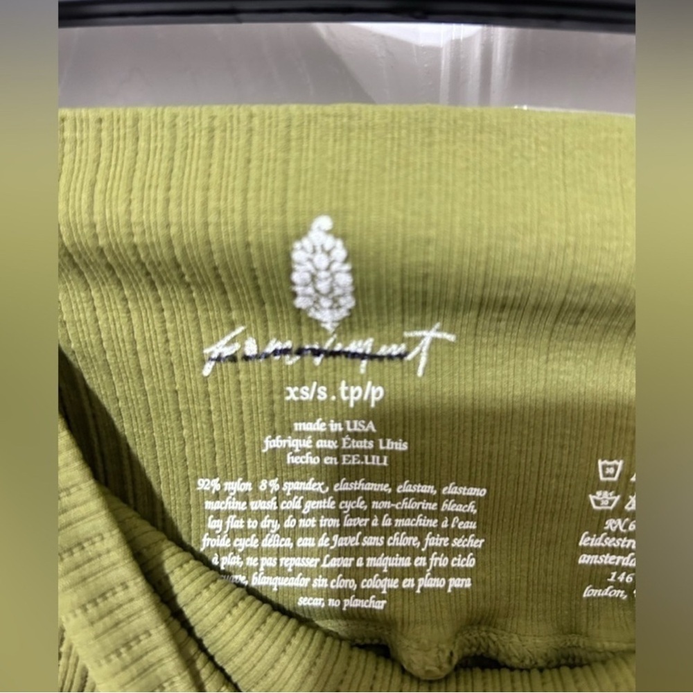 ✨ Free People Good Karma Flare Leggings – Olive Green – Size XS/S🧘♀️ - Picture 8 of 10